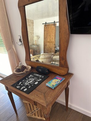 Interior - Nice villa with swimming pool overlooking the island of Capraia and 2 minutes walk from the beach. (Rogliano)