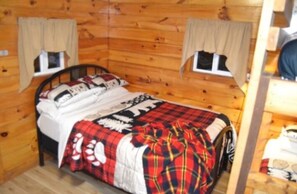 1 bedroom, bed sheets