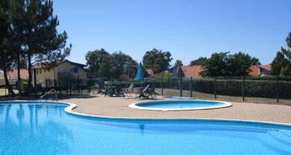 Maison dans copropriété trÚs calme prÚs du centre du village et de l'océan