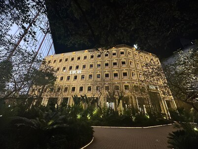 Unit Langsuan BTS Chidlom
2Bedroom Apartment in the Heart of Bangkok with  Wi-Fi