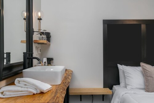 Lincoln Boutique Motel- Lower King #3