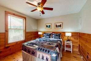 4 bedrooms, free WiFi, bed sheets