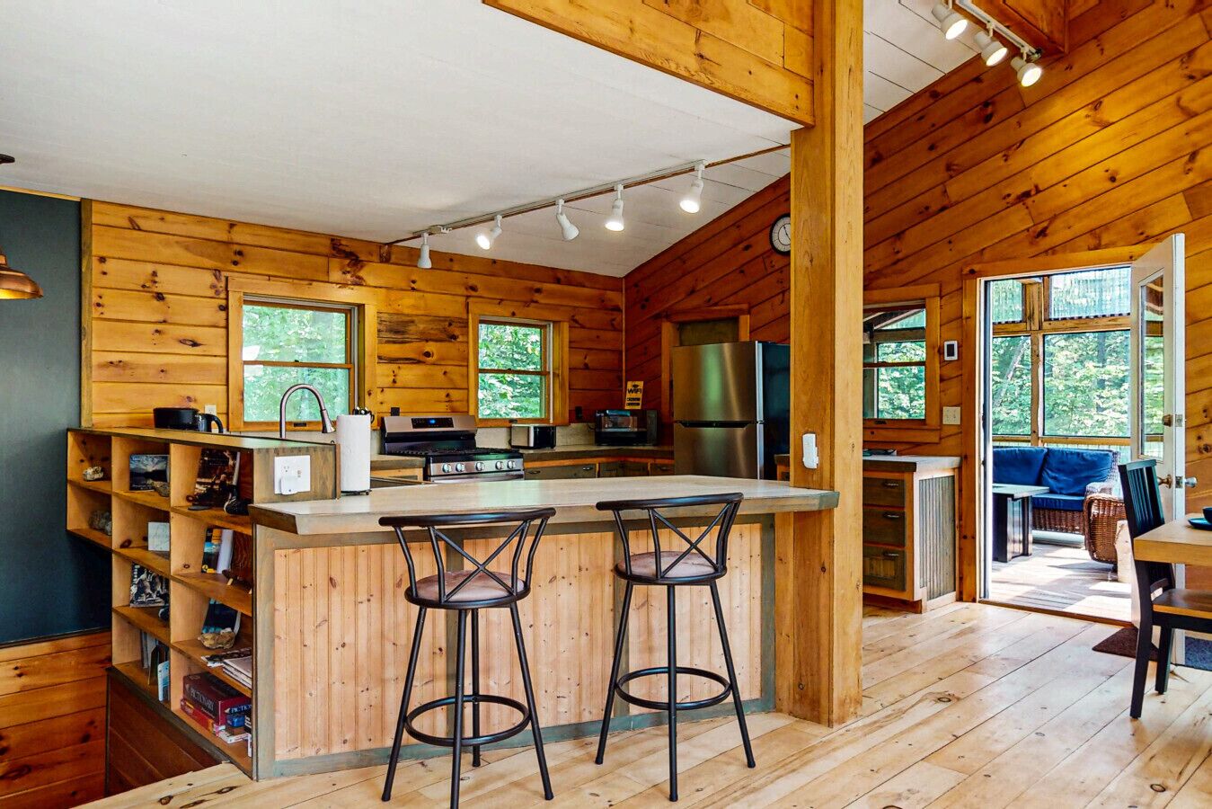 雪櫃、微波爐、焗爐、爐具