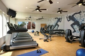 Fitness facility - Enjoy winter in a deluxe 1-bed condo with kitchenette in beautiful Scottsdale (Scottsdale)