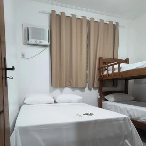 1 habitación, tabla de planchar con plancha, wifi y ropa de cama