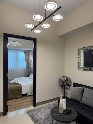 1 dormitori, planxa i posts de planxar, wifi gratuïta i roba de llit 