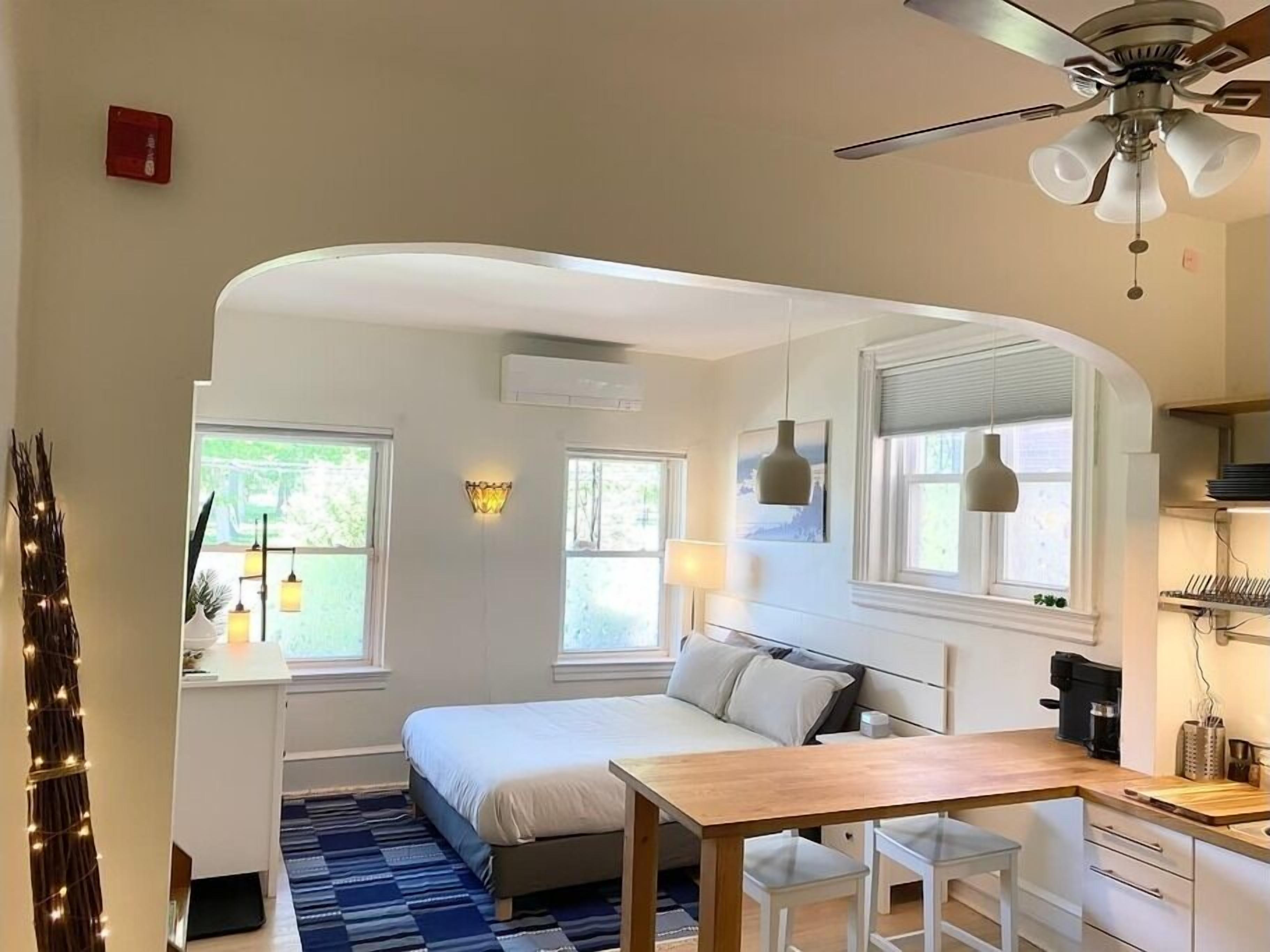 Iron/ironing board, travel cot, free WiFi, bed sheets