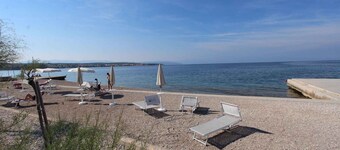 Bungalow mit Klimaanlagen an Einem Ruhigen Standort