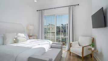 5 bedrooms, iron/ironing board, travel crib, free WiFi