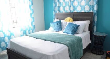 Spacious 4-bedroom house in charming Bon Accord with WiFi. 3 mins from beaches