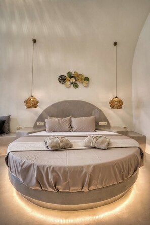 Deluxe Apartment, Sea View | 2 bedrooms, iron/ironing board, free WiFi - 360o 2BD Panoramic Apartment (Santorini)