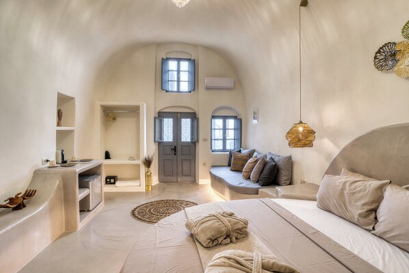 Appartement Deluxe, vue sur la mer | 2 chambres, fer et planche à repasser, accès au Wi-Fi (inclus)