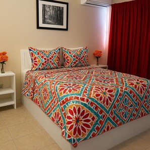 1 室のベッドルーム、WiFi (無料)、ベッドシーツ