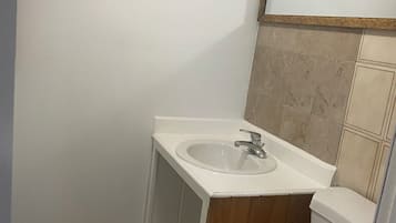 Handtücher, Seife, Toilettenpapier