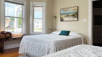 4 多间卧室、熨斗/熨衣板、WiFi、床单