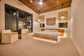 5 bedrooms, in-room safe, iron/ironing board, travel cot