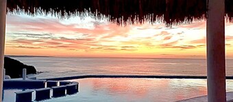 BUNGALOW POOL AND SEMI-PRIVATE BEACH, ZIPOLITE-MAZUNTE BEACH, 8 NEARBY BEACHES