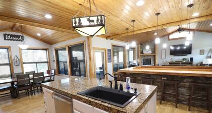 Caddo Riverside Retreat