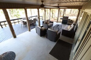 Outdoor dining - Spacious Retreat on Caddo River, Amity (Amity)