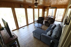 Smart TV, fireplace, offices