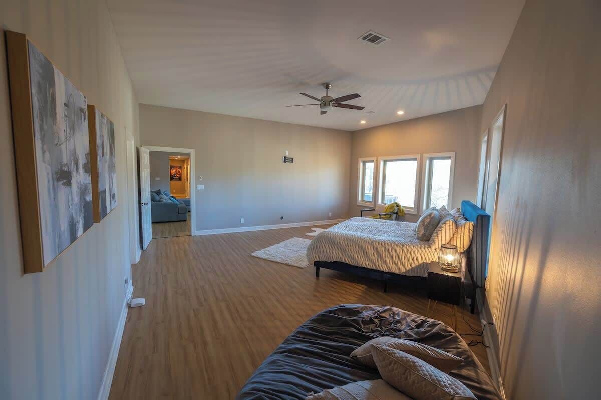 7 Schlafzimmer, Bügeleisen/Bügelbrett, Reisekinderbett, WLAN