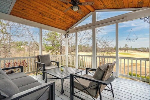 Golf Course Retreat in Hot Springs
