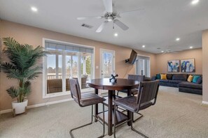 Dining - Golf Course Retreat in Hot Springs (Hot Springs)