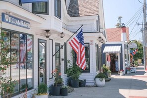 Exterior detail - Charming Private Wellfleet Vacation House Walk to Beach (Wellfleet)