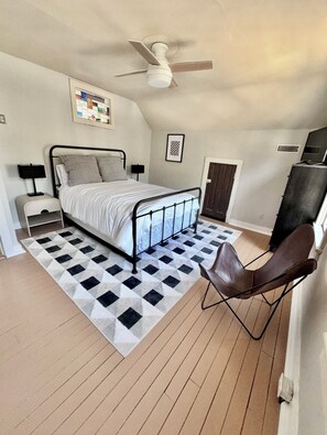 3 quartos, ferros/tábuas de passar roupa, Wi-Fi, roupa de cama