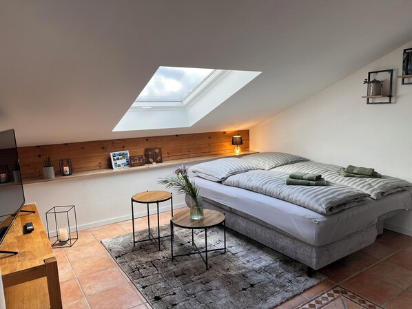 1 bedroom, free WiFi, bed sheets