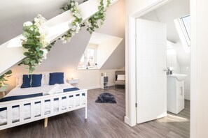 2 dormitorios, tabla de planchar con plancha, wifi gratis y ropa de cama