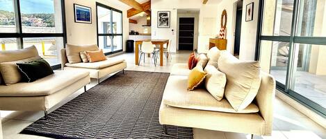 Smart-tv och en stereo