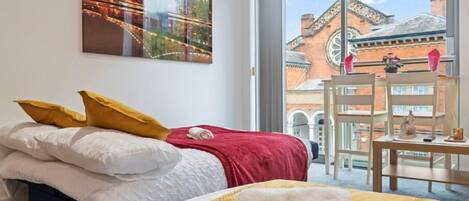 1 bedroom, iron/ironing board, Internet, bed sheets