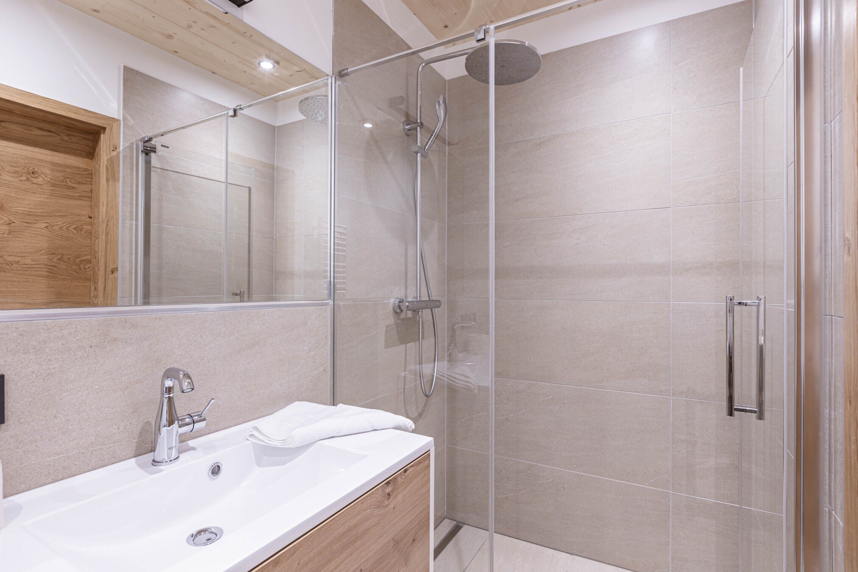 Apartment | Badezimmer | Badewanne
