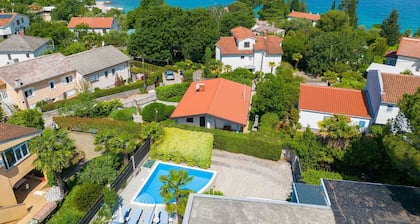 Villa Sea Bound with Pool