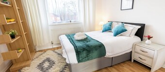 3 Bedroom house with free Private parking, Aylesbury, Dalston cl