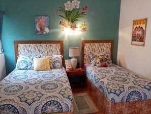 WiFi, bed sheets