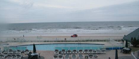 Piscine couverte, piscine extérieure