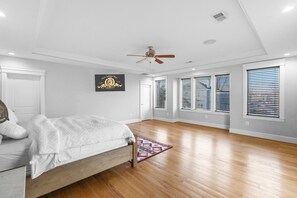 5 chambres, fer et planche à repasser, Wi-Fi, draps fournis