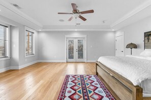 5 chambres, fer et planche à repasser, Wi-Fi, draps fournis