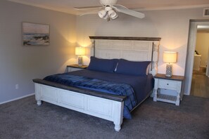 4 bedrooms, iron/ironing board, WiFi, bed sheets - Charming 4-bedroom house in Mesa, next to  Scottsdale, Tempe with AC, WiFi,  (Mesa)