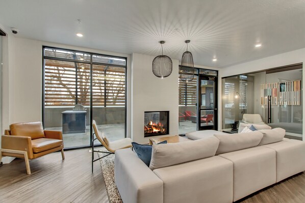 Interior - Sugarhood SLC ModernEast 3BR/2BA w/CoWorking Space + Gym (Salt Lake City)