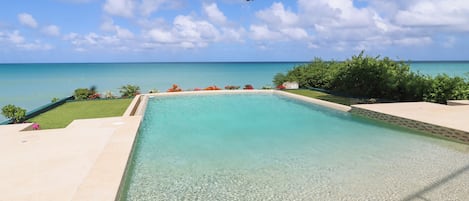 Piscine extérieure