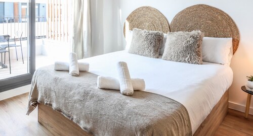 Elegant Studio with Private Terrace by RentitUP