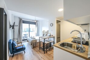 Skrivebord, strygejern/strygebræt, Wi-Fi, sengetøj