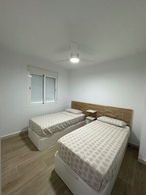 2 bedrooms, iron/ironing board, WiFi, bed sheets