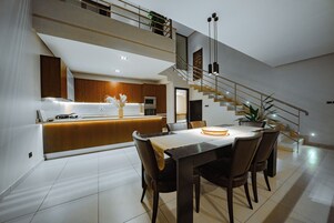 Penthouse, Balcony, Ocean View | Private kitchen