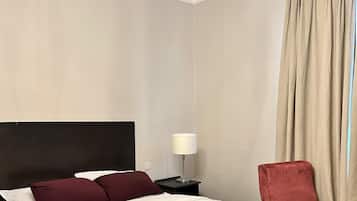 Cortinas blackout, sistema de insonorización y wifi gratis