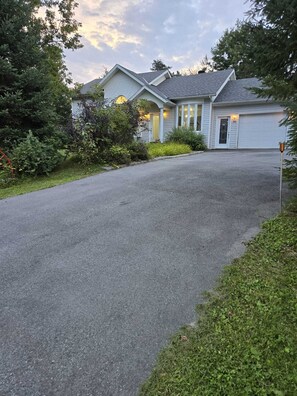 Exterior - Villa Des Petits Bonheurs (Chénéville)