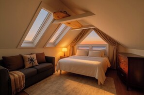 7 bedrooms, WiFi, bed sheets